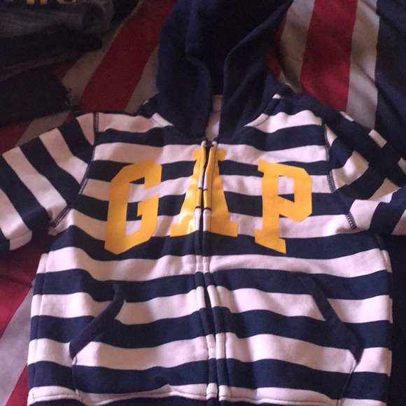 GAP Hoodie - Picture 1 of 2